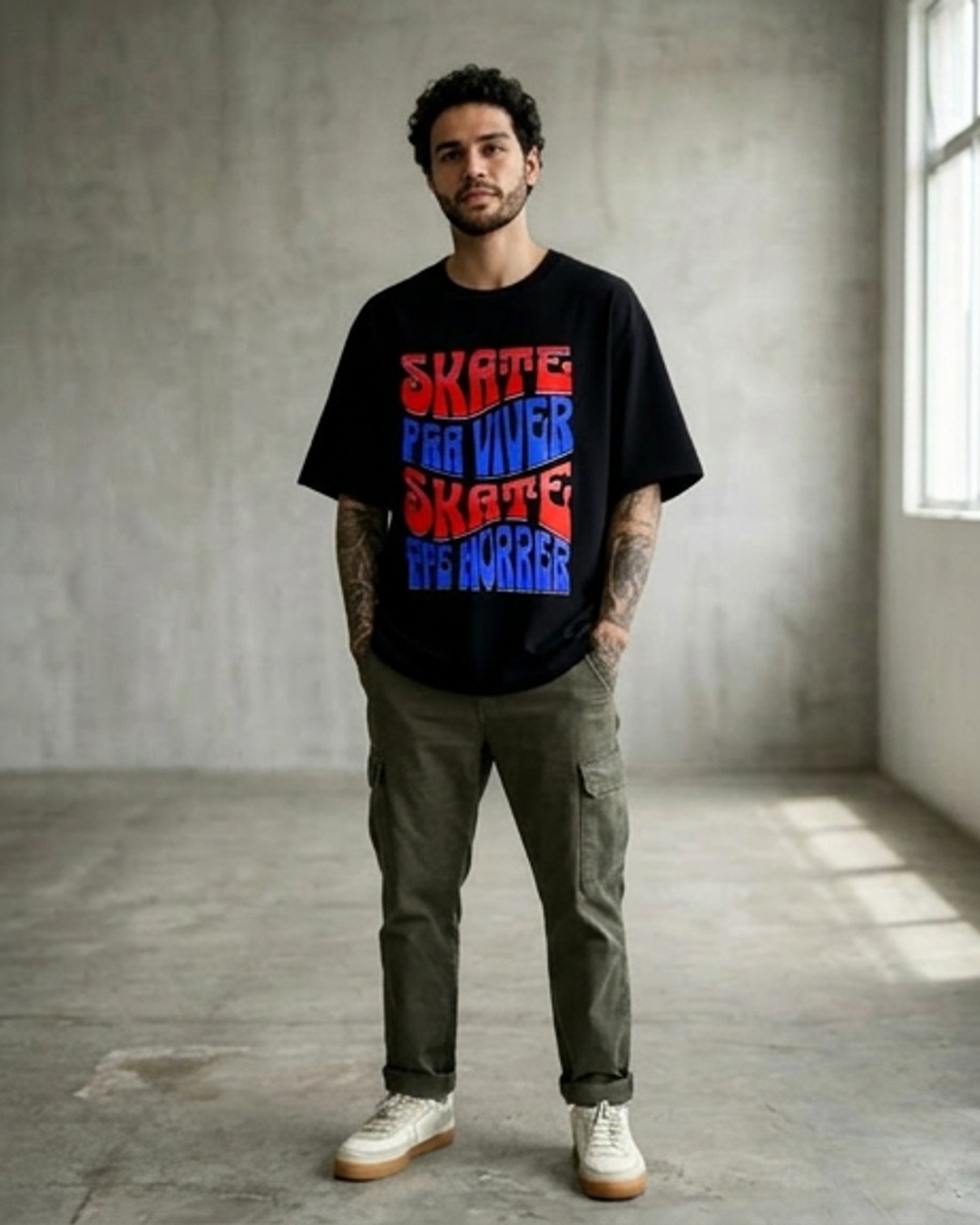 Resultado streetwear gerado pela Lupixa com pose de campanha